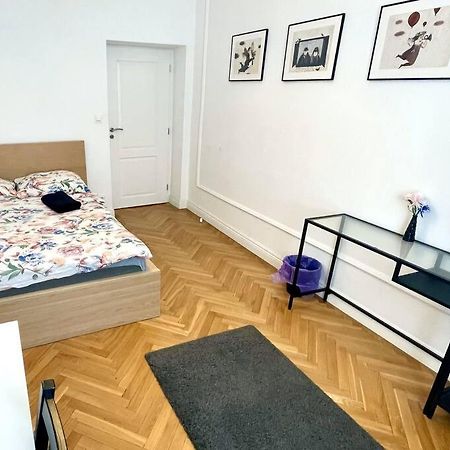 Fantastic Waw - Kp69 Room D Varsovie Extérieur photo